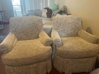 2 armchairs for sale- $10 each, pick up in Palo Alto 1