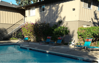 Spacious 1B-1B Apartment with swimming pool access near Stanford 1