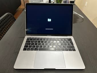 Macbook Pro 2018 for sale 2