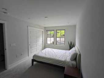 Private bed/ba in 3bd/3.5ba townhome in mountain view 2