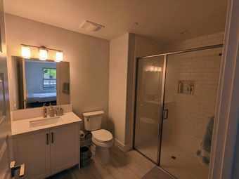 Private bed/ba in 3bd/3.5ba townhome in mountain view 3