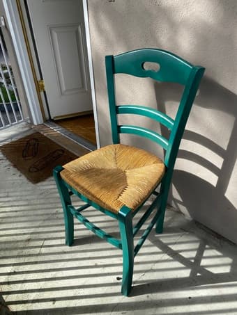GREAT DEAL! Selling 2 Stylish Wicker Green Chairs 2