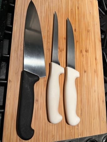 Lightly Used Knife block set + 3 extra knives + knife sharpener 2
