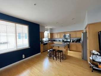 Looking for housemate in downtown Sunnyvale for private bed/bath 3