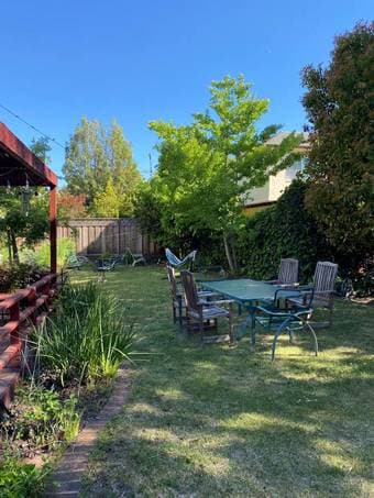 Spacious Bedroom in Shared Palo Alto House [Available April 1st] 3