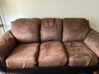 Living room furniture - 1x coffee table, 2x side table, 1x couch - OBO 1