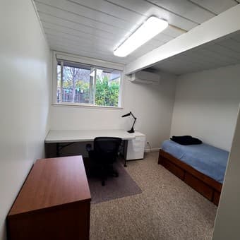 FURNISHED BEDROOM IN QUIET ATTRACTIVE SOUTH PALO ALTO HOME 1