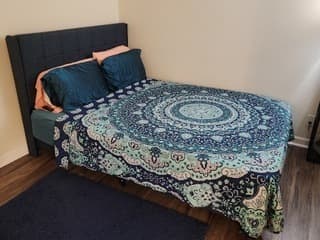 MOVING ASAP - QUEEN-SIZED BED (SET) FOR SALE!! (please read!) 1