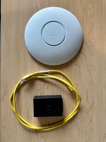 UBIQUITI UniFi AP AC PRO Access Point 1