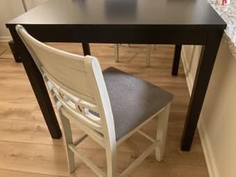 Dining table and two chairs 3