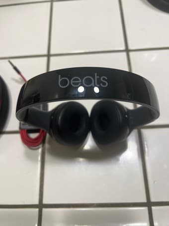Beats Solo 2 Wired Headphones 2