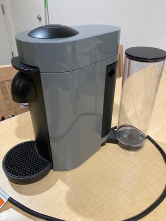 Nespresso VirtuoPlus Machine - Excellent Condition 2