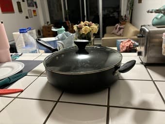 Large Saucepan (Faberware) 1