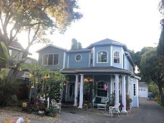 Amazing one-bedroom available in a 4br house-$1300 (Female only) 1