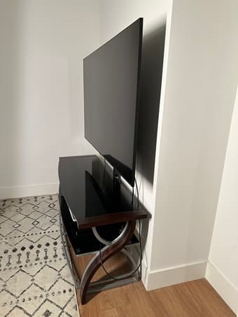 65" Samsung Q70T Series QLED 4k UHD Smart TV with Stand 3