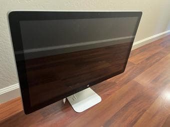 Apple Thunderbolt 27 inch Display 1