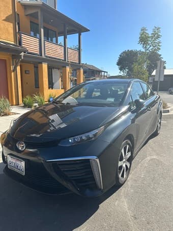 Toyota mirai 2017 1