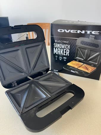 Electric Sandwich Maker 2