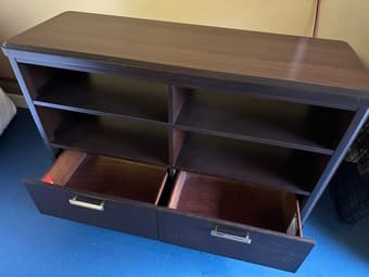 Cort TV unit 3