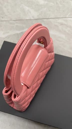 Chanel Kelly Pink Handbag - 23K 2