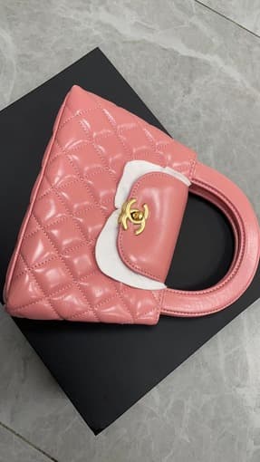 Chanel Kelly Pink Handbag - 23K 4