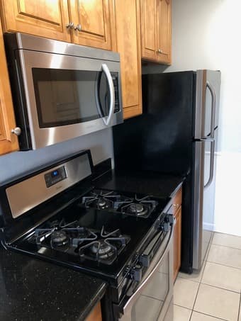 Cozy 1-bedroom Apartment in Menlo Park 2