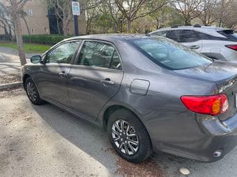 Toyota Corolla LE for Sale 3