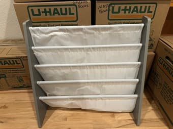 Free front facing bookshelf 1