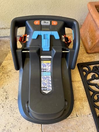 Free Uppababy infant carseat bases 1