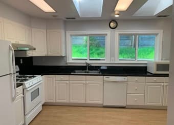 Lease Transfer -- April/May until July 31st | 8min drive to Campus 3