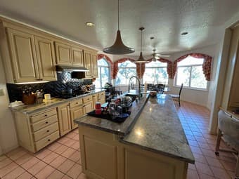 Room available close to Stanford campus June 1 to July 31 3