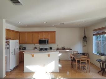 Room Available in beautiful big house, 15min to Stanford 2