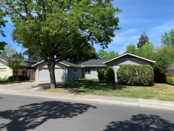 Furnished Bedroom Walking Distance to Campus 4