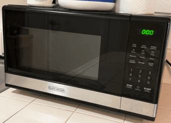 Microwave, 1.1 cu. ft. 3