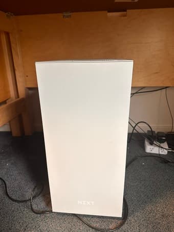 Selling NZXT case (50 % OFF) 1
