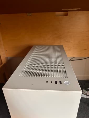 Selling NZXT case (50 % OFF) 2