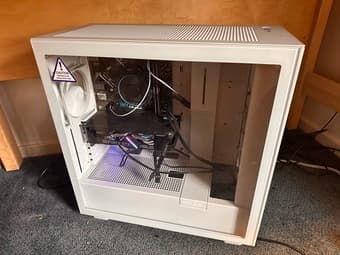 Selling NZXT case (50 % OFF) 3