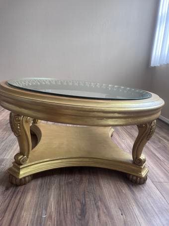 Coffe table - gold with glass top 3