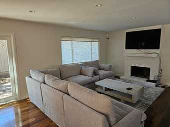 2 Rooms in Spacious Palo Alto 3bd home, 1 block from University Avenue 1