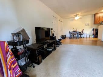 Private bedroom with shared bathroom in 3B2B Avalon Mountain View 4