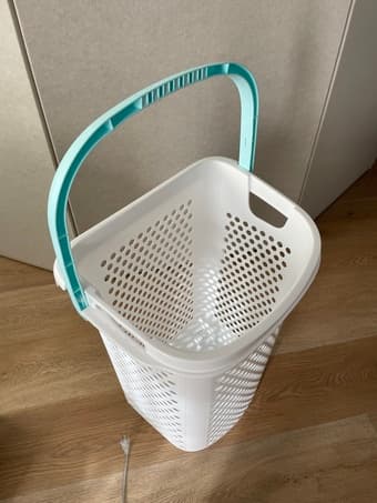 Plastic Hamper with wheels 1