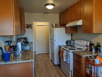 Bedroom in sunny apartment by CalAve Caltrain (June) 3