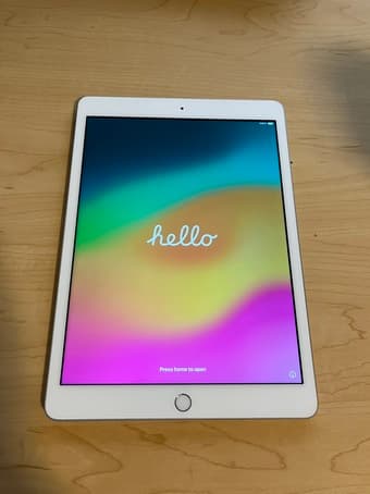 7th Gen Apple iPad A10 Fusion Chip 128GB - Silver 3