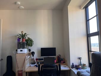 (6/1-9/1) Beautiful EVGR bedroom & private bathroom with great view! 2