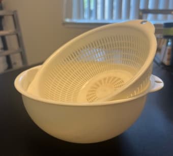 Moving sale - selling keyboard stand, dish & knife rack, other items! 4