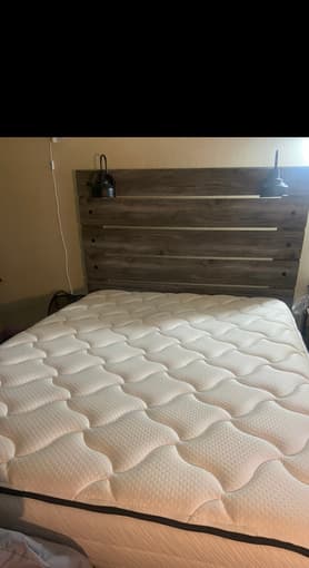 Like-New Frame AND Mattress deal 1