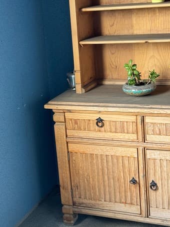 [Selling] Selling solid wood hutch dresser 4
