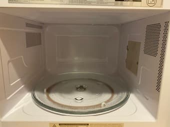 Toshiba 1550W Microwave Oven 3