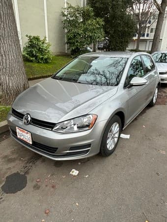 2017 Volkswagen Golf 1
