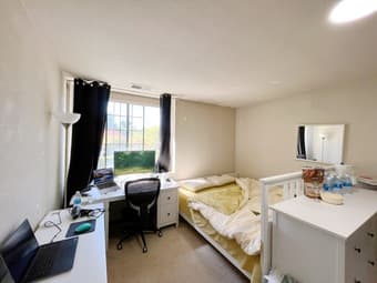 Master Bedroom in Palo Alto, May 1-June 31 3